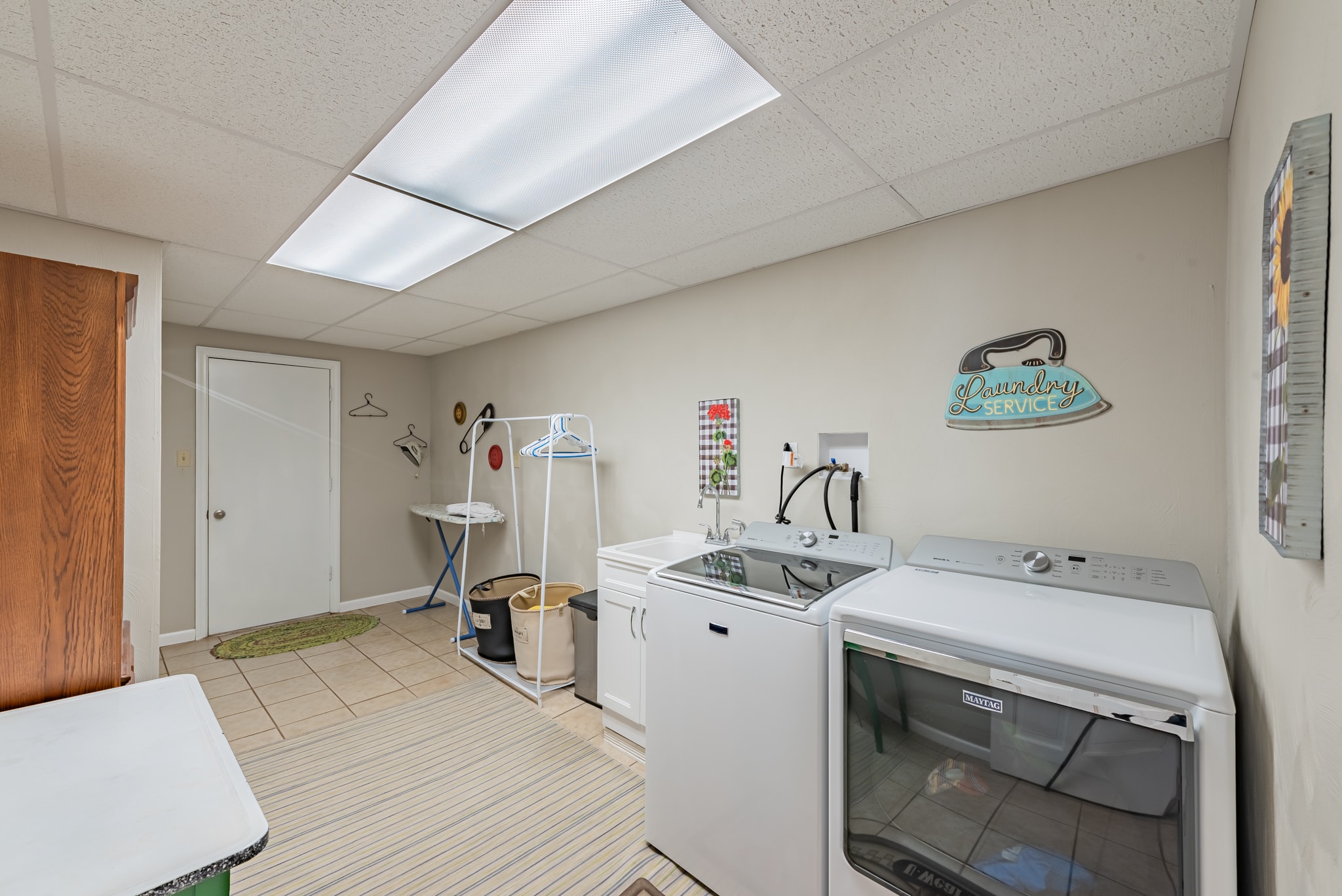 17 Glenmeade Rd, Greensburg, PA 15601-52