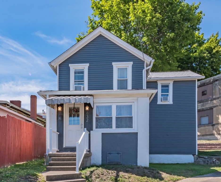 832 Sidney St, Greensburg, PA 15601-23 (2)